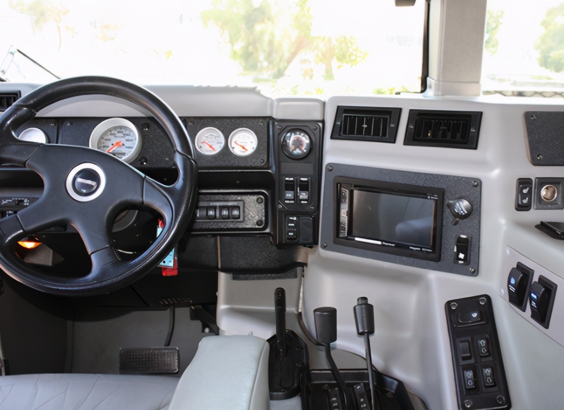 这才是真正的越野车,这才是越野车