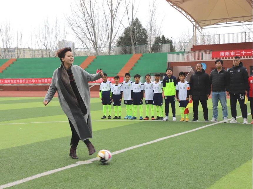 南阳市第十二中学校长陈雅丽,南阳市第四完全学校足球锦标赛