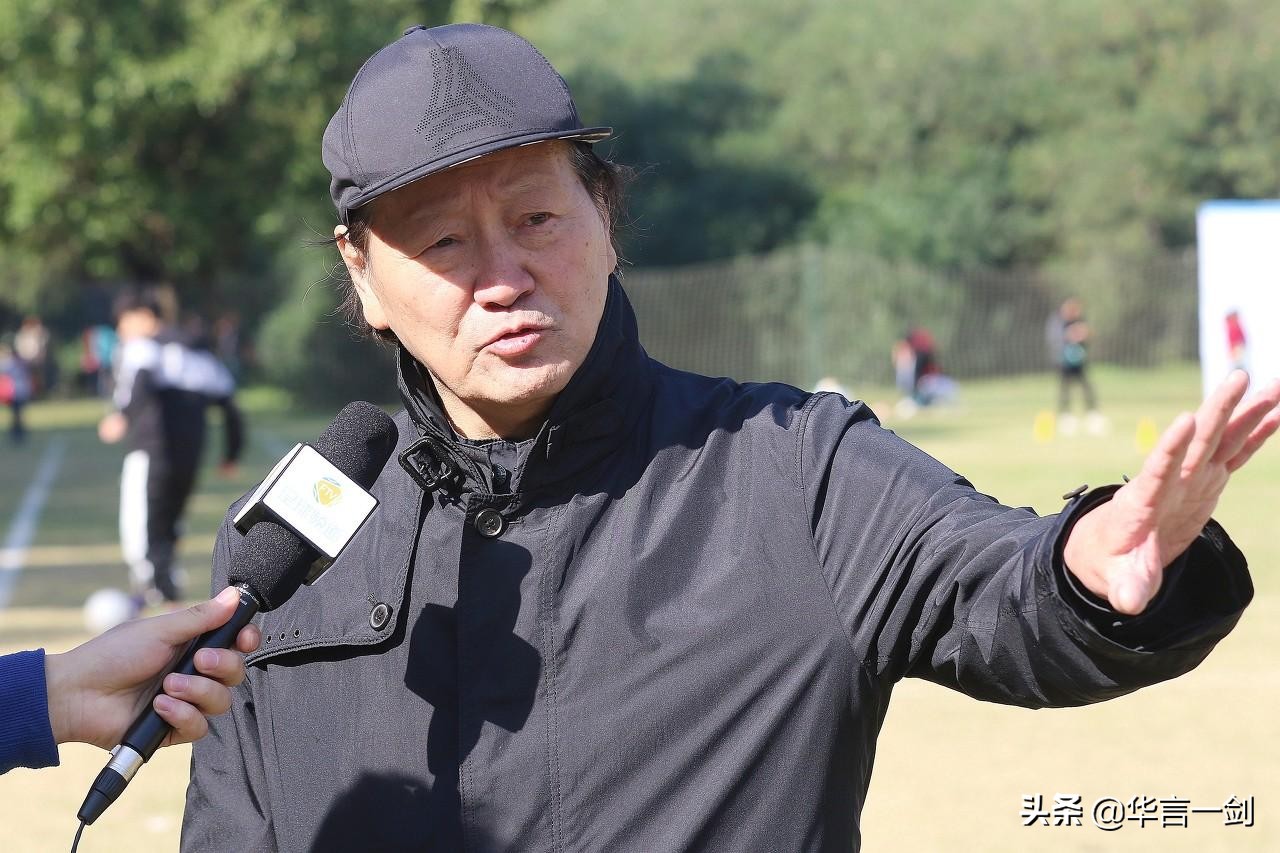 朱广沪透露面试细节，道出选择李铁原因，一点得到专家组充分肯定