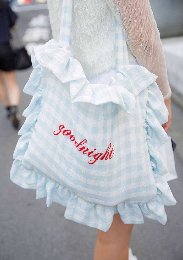 你喜欢包包么有哪些包包值得推荐,买大牌包包给你们实实在在的好处