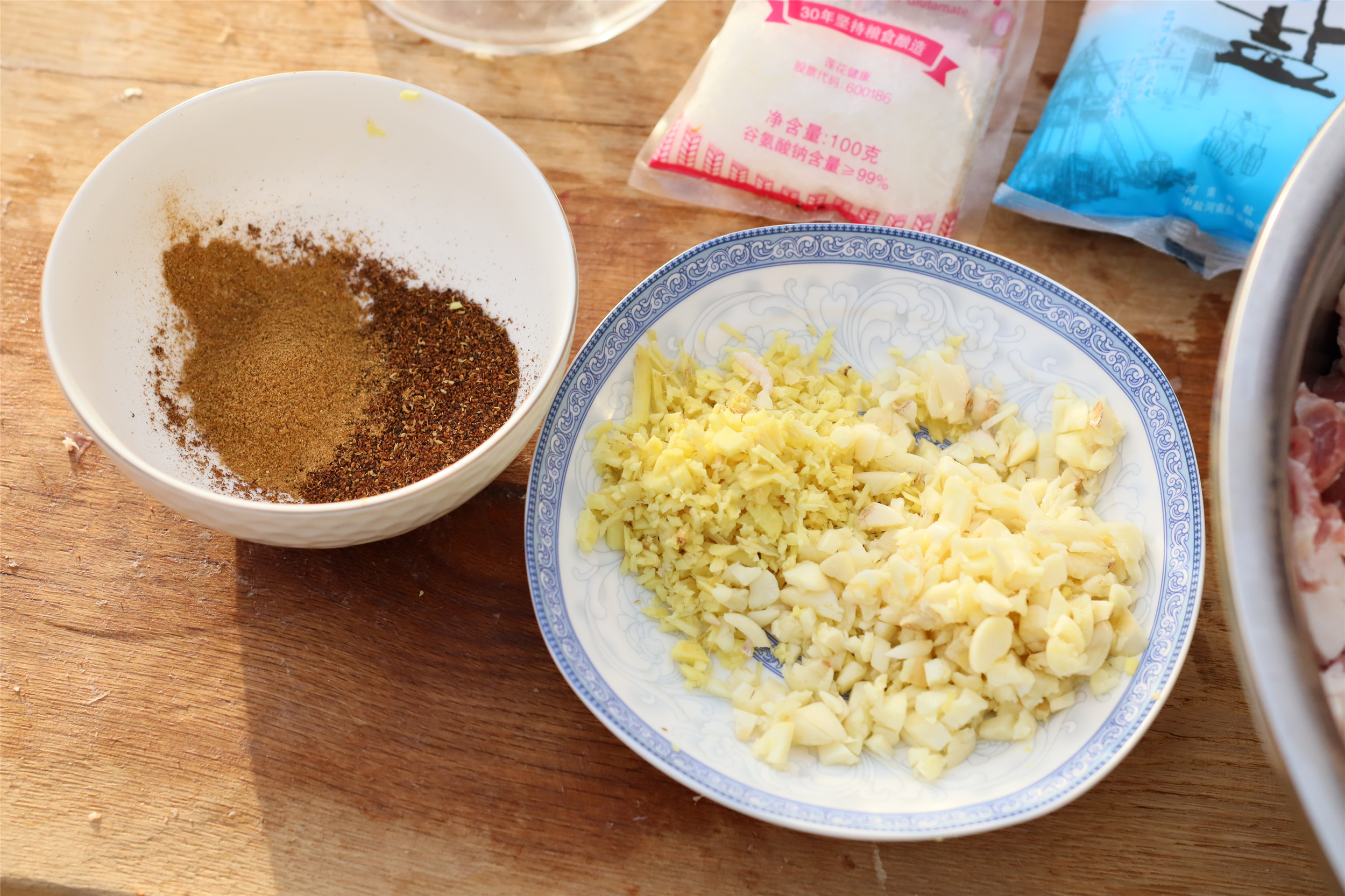 自己在家灌香肠10斤肉怎么配料,安徽六安苏家埠咸味香肠配方