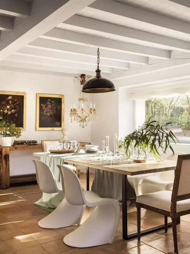 一椅在手,女神我有!!令100位女性瞬间HIGH翻的“十把椅子”