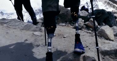 在海拔8600米，登山者们闻之色变，然而中国人在此架设了登天之梯