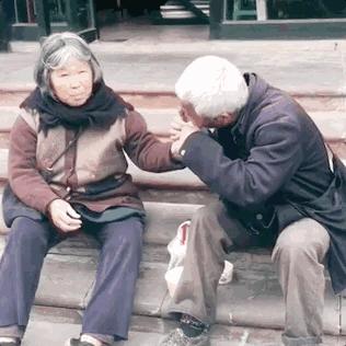 情感23张图片,23张爱与人性的照片