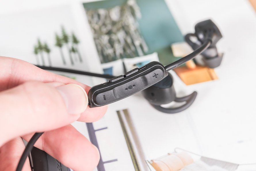 索尼wi-1000x与boseqc30谁好,索尼wi1000xm2对比boseqc30