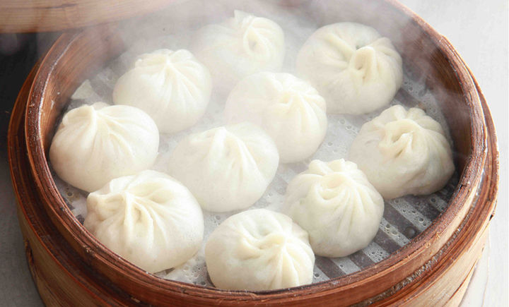 包子蒸熟后为什么底部会烂,为什么包子蒸好后表皮不光亮