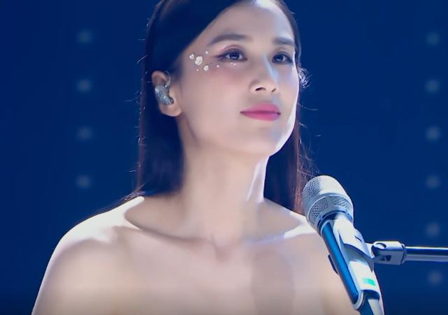 蓝盈莹和张檬对比照,张含韵蓝盈莹合照