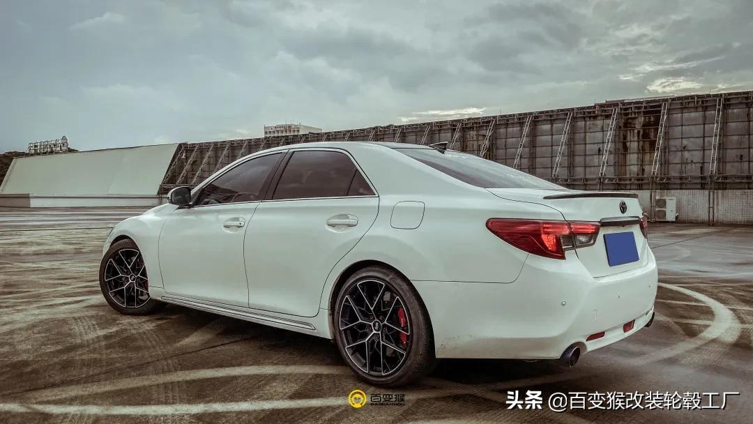 老锐志改装外观最佳案例爆改,锐志改装后有多好开你知道吗