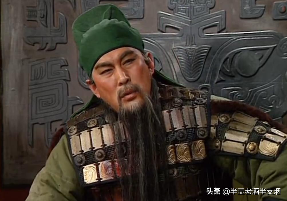 诸葛亮跟刘备谈论关羽,刘备和诸葛亮会怎么对待关羽