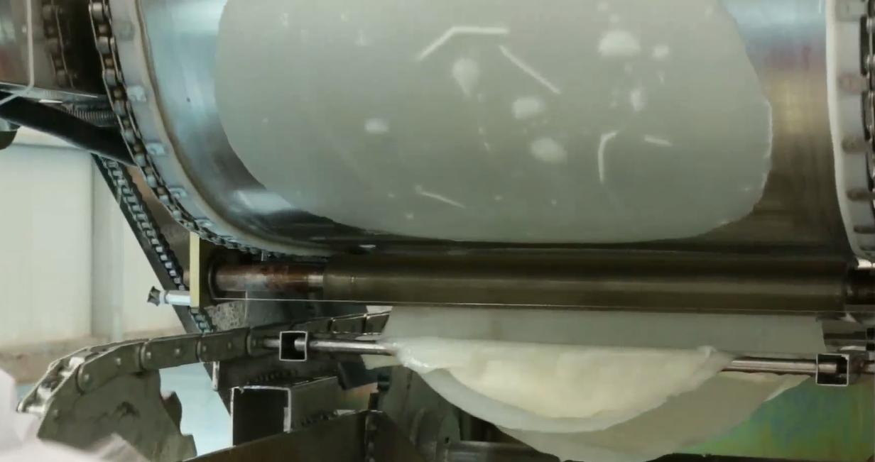 10米水冷凉皮机,一小时能做400-500斤凉皮的凉皮机