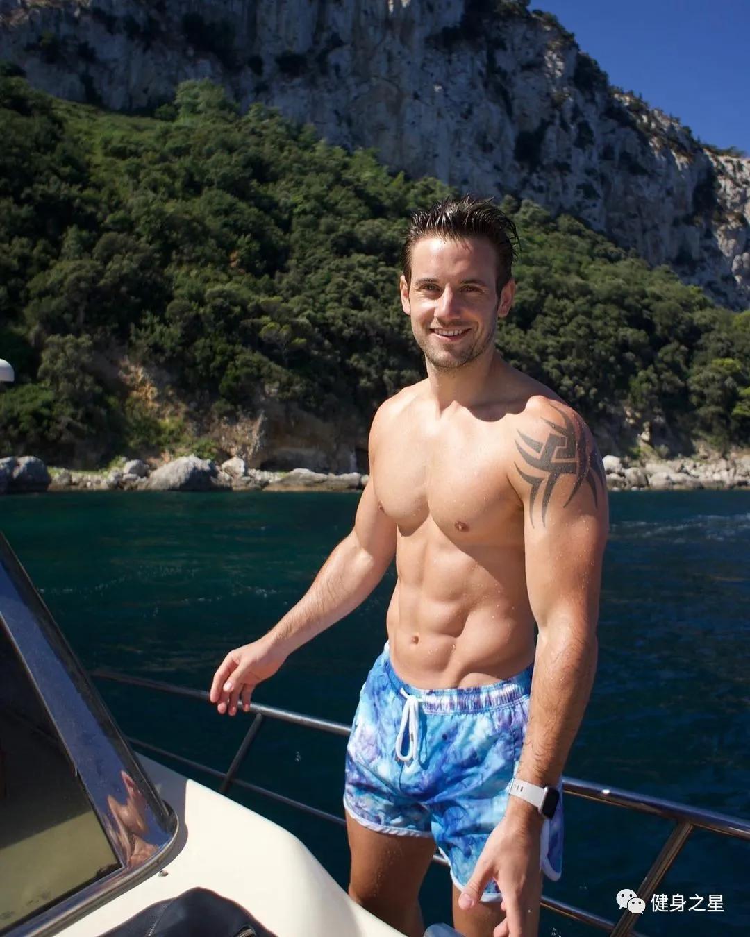 酷似海王的男模,酷似陈冠希的肌肉男
