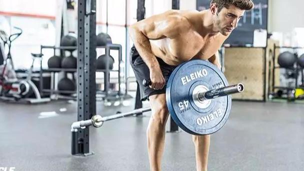 训练日常t杠俯身划船,t杠俯身划船怎么收紧肩胛骨