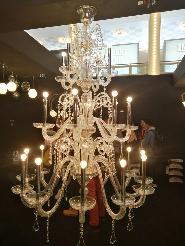 米兰家具展灯具,米兰国际家具展2004