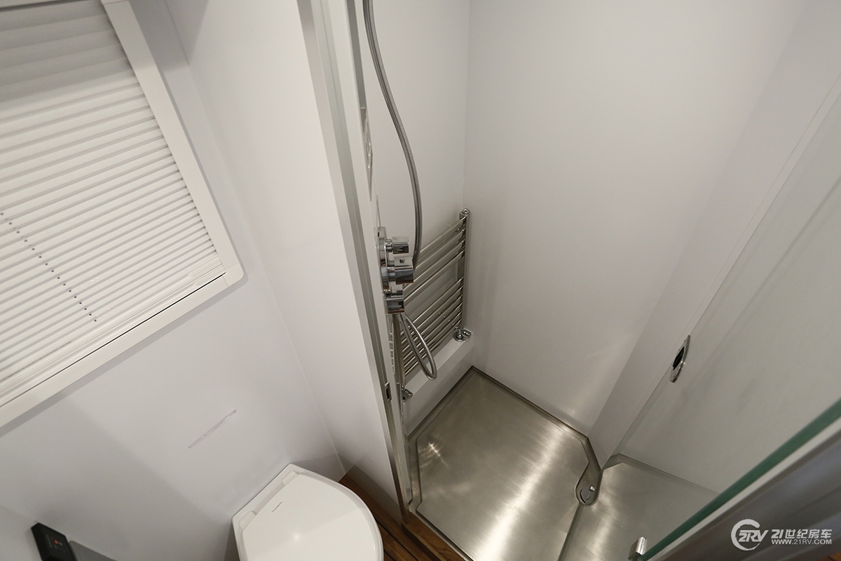 诺马迪森房车100万以内,1300万诺马迪森越野房车旅游