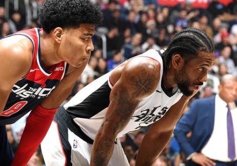 八村塁隔扣浓眉球鞋,八村塁穿几号球衣