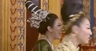 再看甄嬛传攒了8年的弹幕笑疯了,甄嬛传的弹幕更是一场精彩的大戏