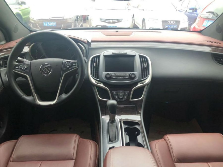 11万左右能买到哪年的君越,11万买别克