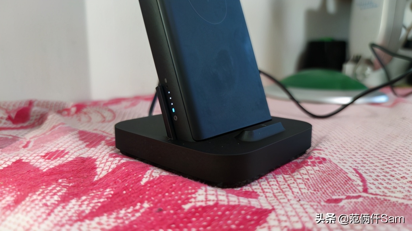 小米30w无线充电宝有什么配件,小米无线充电宝30w充苹果