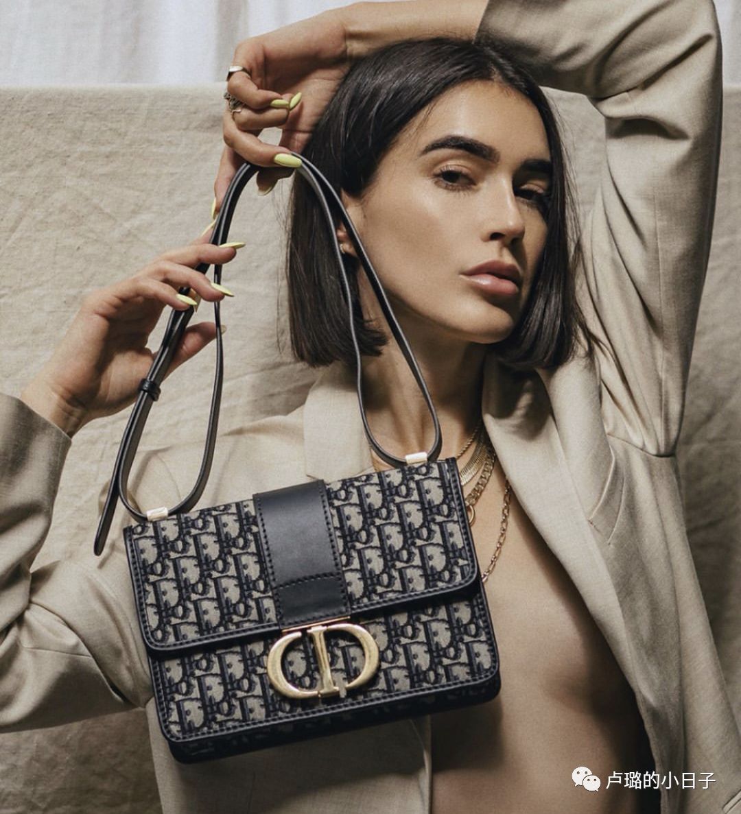 中年女士包包轻奢推荐,中年女士适合买什么样的包包