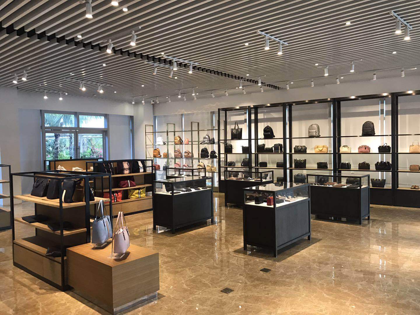 金秋十月百万让利限时抢购,金秋九月大钜惠