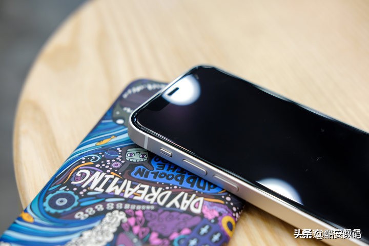 苹果12mini使用的真实感受,我和我最后的倔强女生版