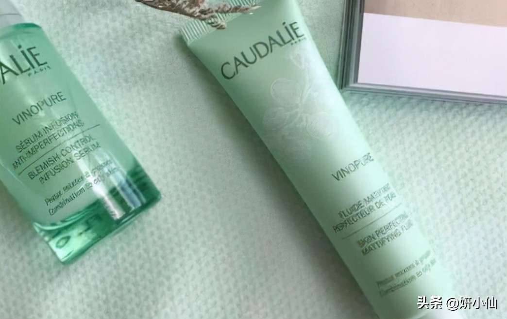 爽肤水精华乳液面霜的使用顺序,涂了精华液可以涂保湿乳吗