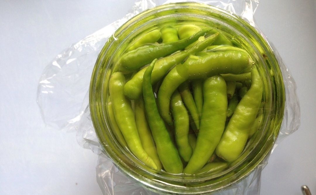 野山椒泡椒和小米辣泡椒,自做泡野山椒方法步骤