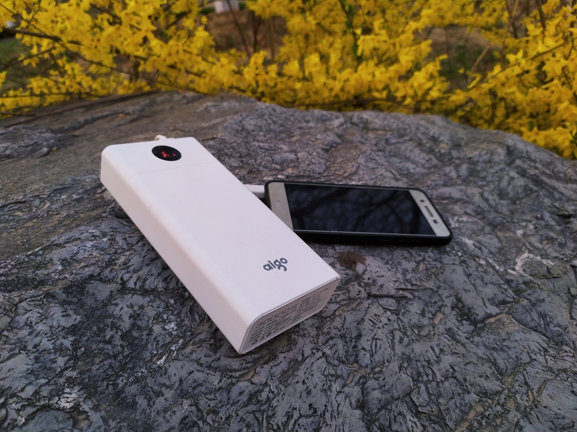 爱国者移动电源10000毫安好吗,爱国者移动电源充放电