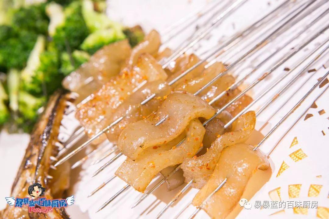 一天营业9小时左右的实体店,一天只营业2个小时的火锅店