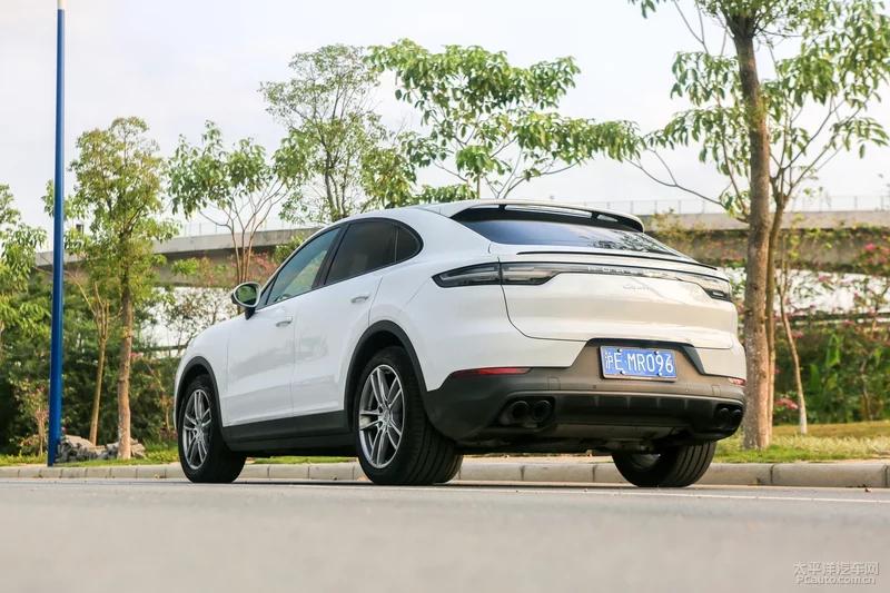 保时捷2024款卡宴coupe石英灰街拍,保时捷卡宴coupe2024款音响效果