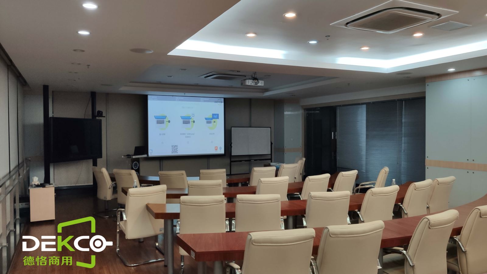 怎么将电脑无线投屏到大屏幕上,win10电脑怎么无线投屏到电视机