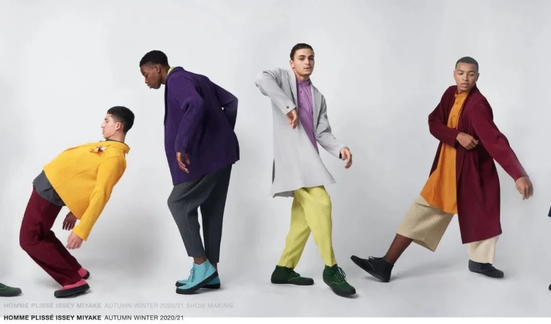 林允成,林允张新成初次相见