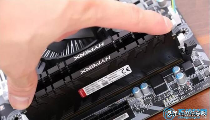 电脑显示器开机运行几分钟就黑屏,电脑主机可以启动但是显示器黑屏