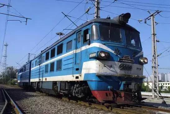 内燃机火车头都有哪些样子,中国内燃机车火车头