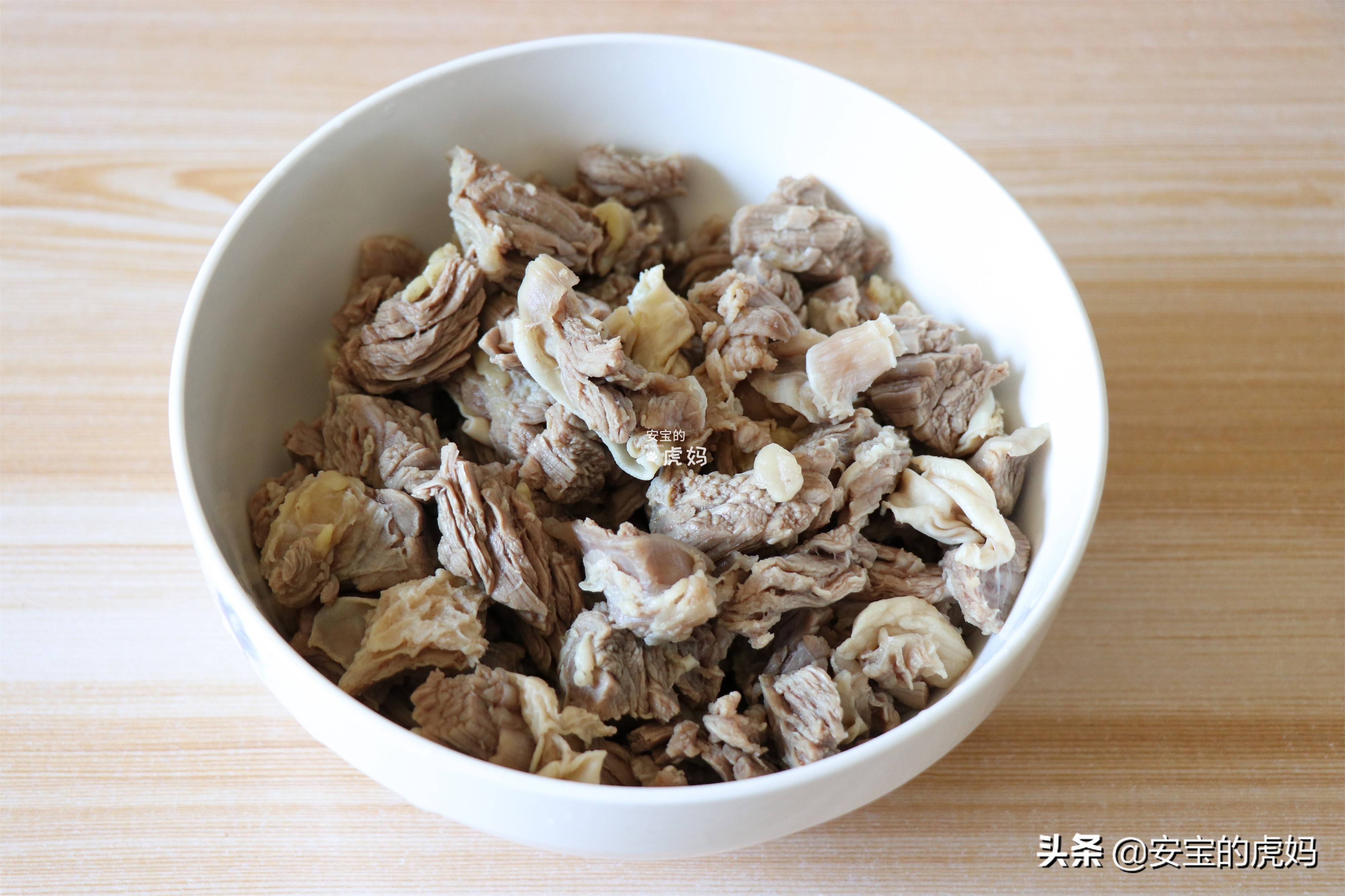 牛腩久煮不老的好方法,土豆西红柿炖牛腩怎么做好吃又烂