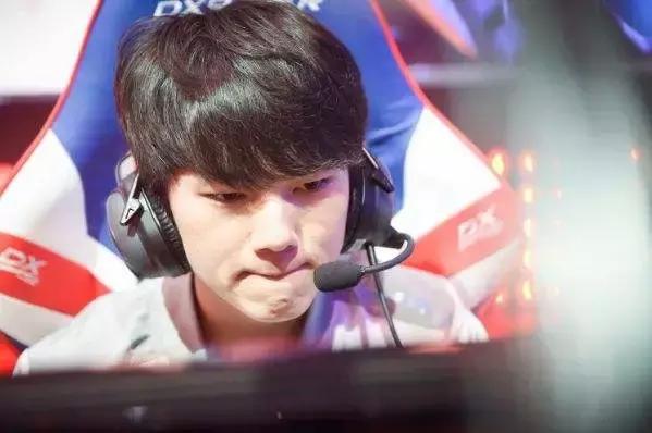 英雄联盟职业联赛谁单杀过uzi,uzivnvsjackeylove德莱文