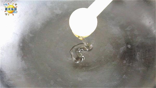 咸蛋黄拌粉干做法,咸蛋黄下饭做法