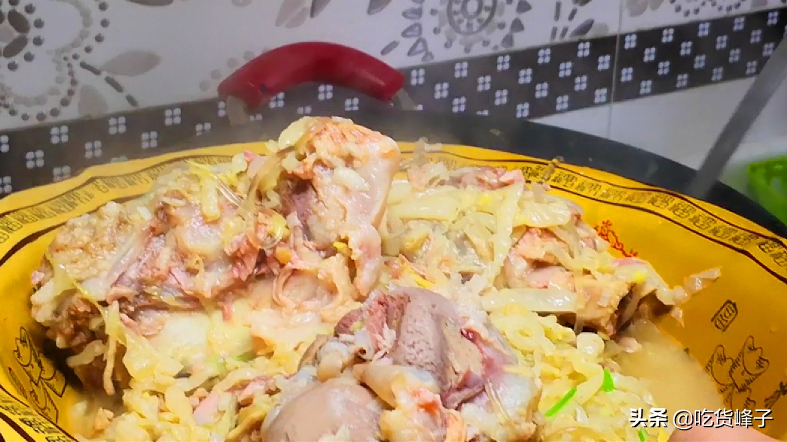 爱吃酸菜不会腌？教你正宗腌法，用时短还格外香，放一年都不坏