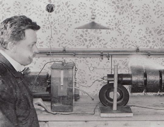 施华洛世奇经营困境,施华洛世奇裁员商业分析