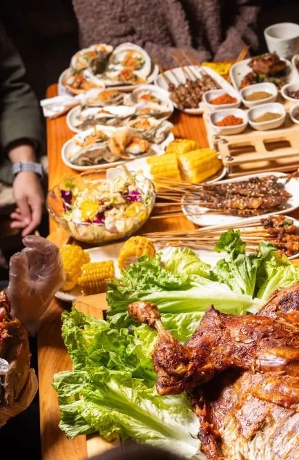 木屋烧烤夏季也有烤全羊吗,木屋烧烤的烤全羊