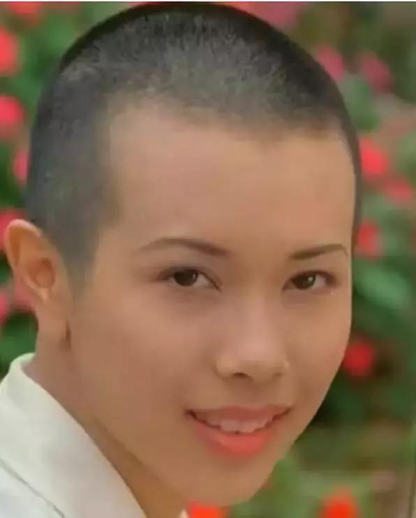 莫文蔚一个人的自律,莫文蔚年轻时身材照