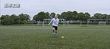 虚晃过人教学跑位,足球双人过人招式教学