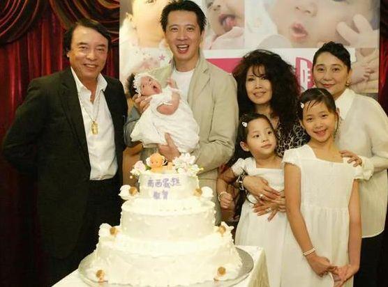 欧阳娜娜化妆水,欧阳娜娜有多强