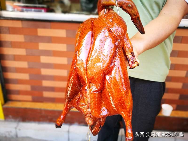 怎样才能让烤鸭定型饱满持久,烤鸭如何打气定型