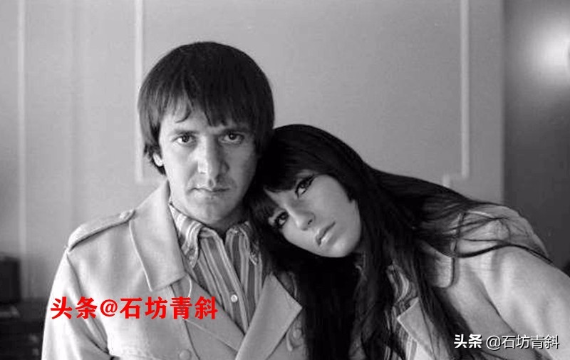 身边围绕无数小鲜肉，奇装异服的始祖，看她如何72变