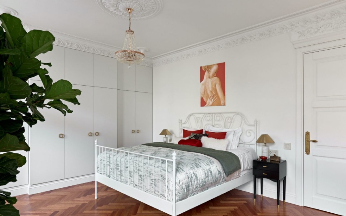 水晶灯具搭配现代简约家具,房间轻奢水晶灯