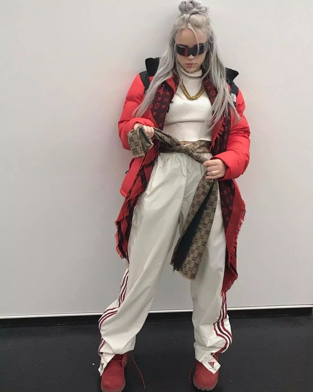 我太太太难了！项链戴在脖子上还做错了？