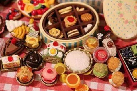 儿科医生小孩积食引发的病症,宝宝积食引起发烧儿科医生会看吗