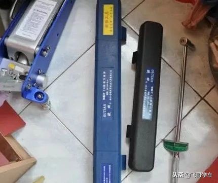 ea2111.6自吸正时皮带更换视频,发动机正时皮带的更换步骤