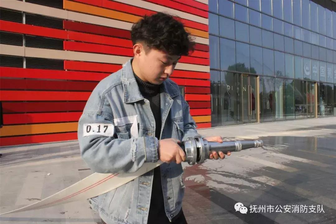 见火不慌抬手就打视频,见火不慌抬手就打